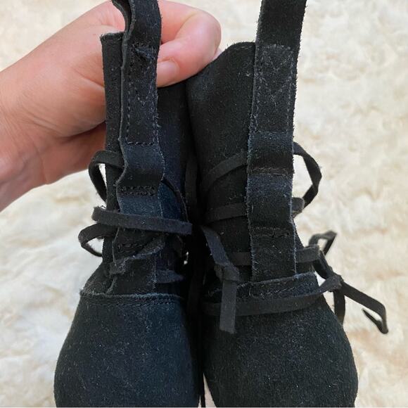 Toms Mila Black Suede Block Heel Lace Up Slouchy Boho Boots Size 8 Womens - Picture 11 of 16